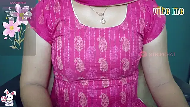 megHana_teLugGu — boobs show for 2 mins