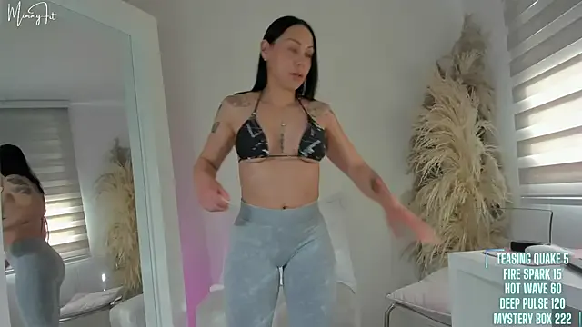 mimmyfit1 on StripChat 