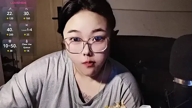 Mini1314 on StripChat 