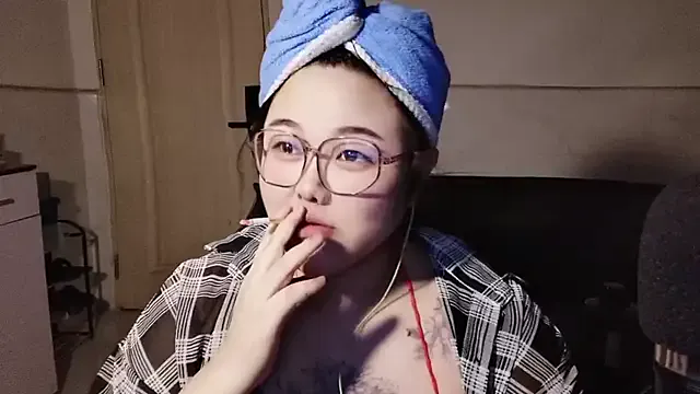 Mini1314 on StripChat 