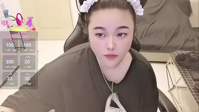 Mini1314 on StripChat 