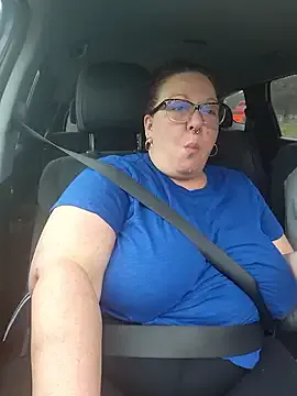 Miss_Phat_Booty — TITS OUT
