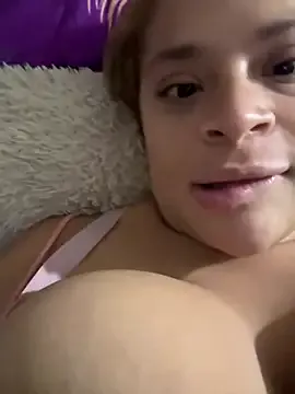 MISSBOMBASTICA on StripChat 