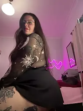 Mizztikaa on StripChat 