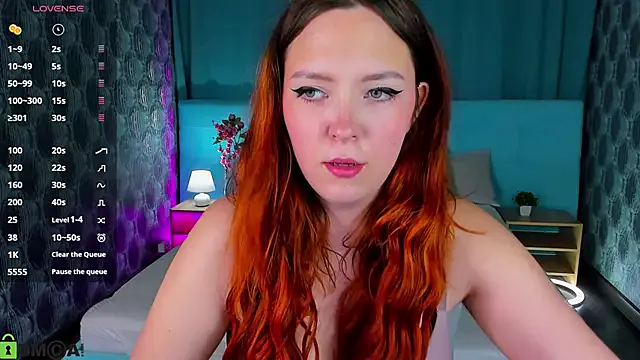 Monica_Jones — Flash feet