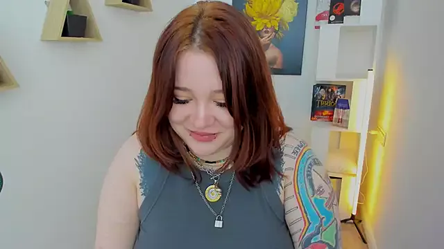 MoonLghte on StripChat 