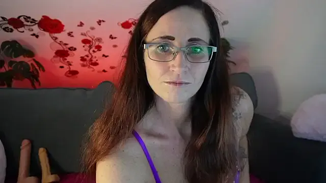 NadjaNeah — 2 Finger  Pussy + Zoom 