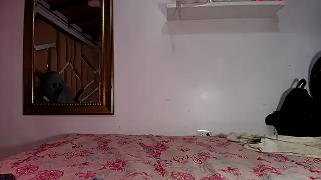 naia_blessed on StripChat 