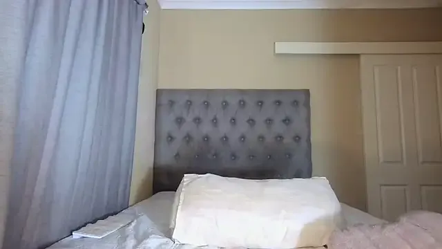 nanababe1 on StripChat 