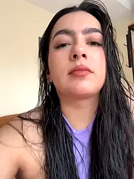 Nicollemays — Freechat on StripChat