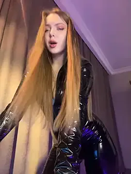 Nikole_Boom — put on stockings and heels +striptease