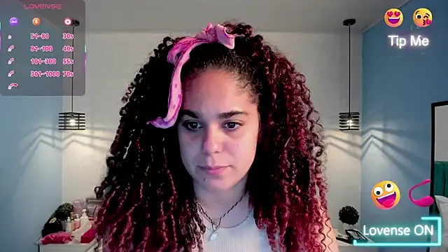 ninna_curly on StripChat 