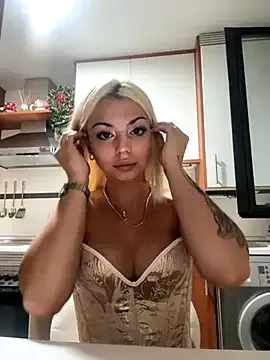 NoeliaGarcia17 — Echo aceite tetas 1 min