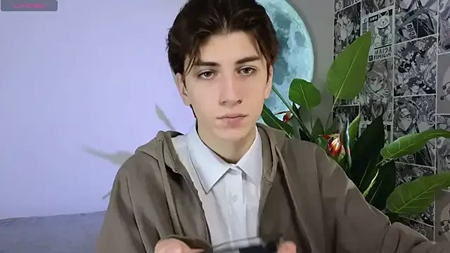 Oliver_Starboy — suck dildo 5 minutes +saliva 