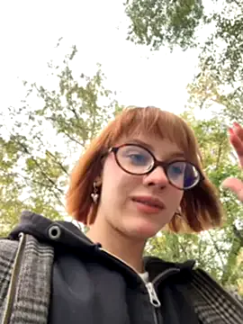 Only_April — BARE ASS TWERKING + 20X SLAP IN PUBLIC!!