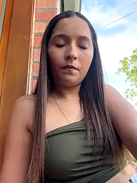 Penelope-Hot — take out my hard tits