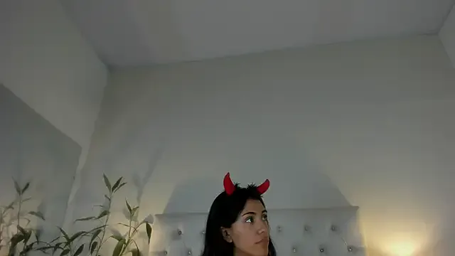 Perla_Giraldo —  Twerk that booty