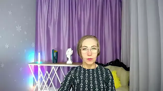 queen_a_n_i — slap ass