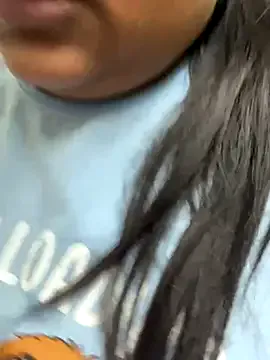 queen_sakhi24 on StripChat 
