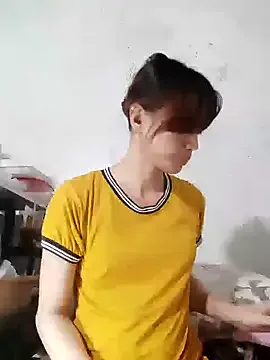 QueenSoreal on StripChat 