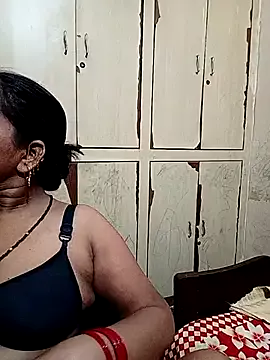 reemacouple007 on StripChat 
