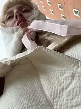 RonnieKiss — take off bra