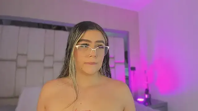 Samarafernandez on StripChat 