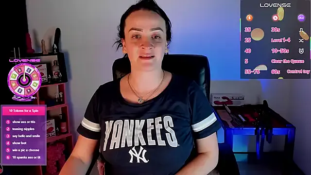 sara_goodgirl13 on StripChat 