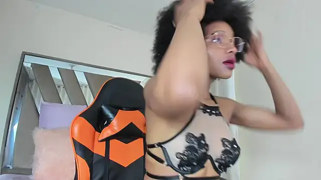 sara_williams01 on StripChat 