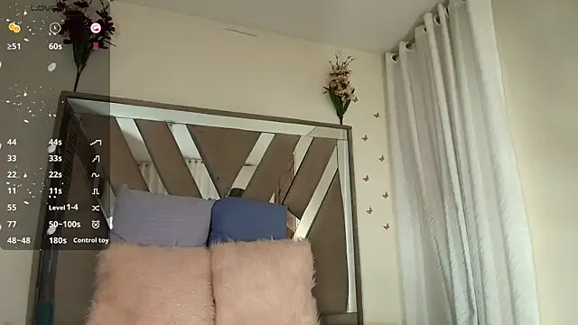 sara_williams01 on StripChat 