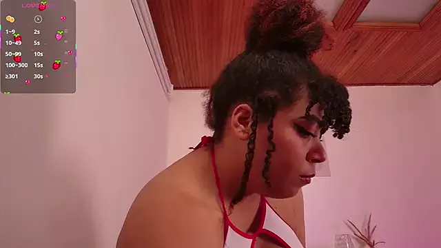 Saray_Cloverr on StripChat 