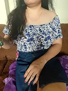 sassy_aly007 on StripChat 