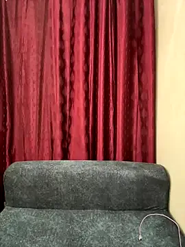 sassygirl4141 on StripChat 