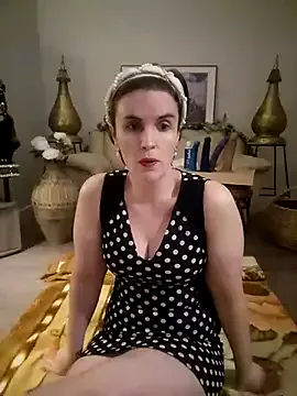 SelenaDomina — Reach Goal and reveal pu**y hole