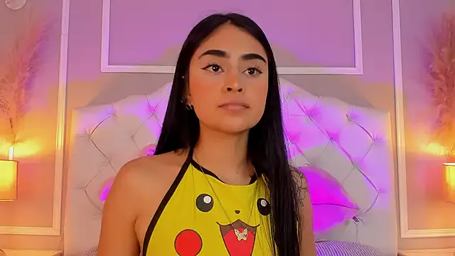 serena_jeyms on StripChat 