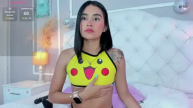 serena_jeyms on StripChat 