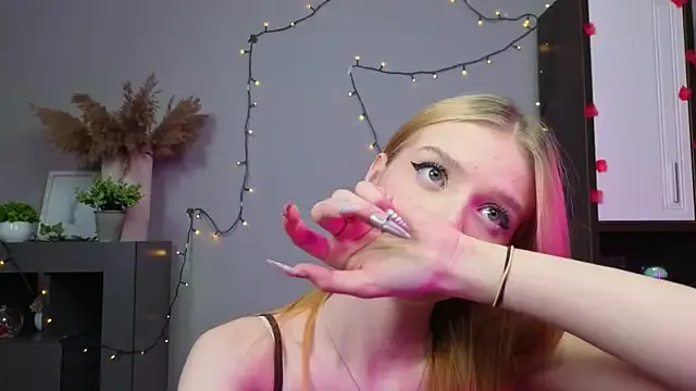 simplegirly — Gently stroke the neck