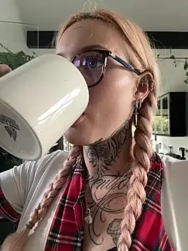 Stella-Kink — Squirt  Ticket Show