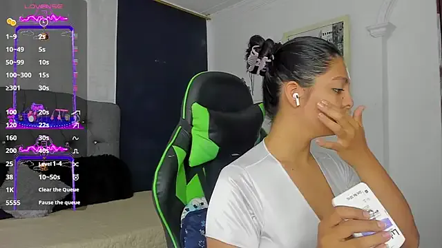 susan_smith18 — Control my toy 2 minutes