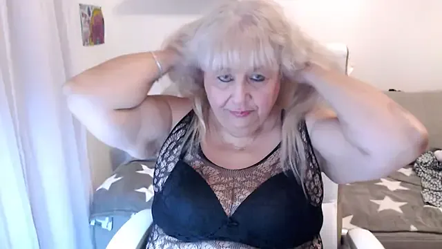 SusiLifeXXX on StripChat 