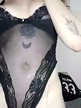 sweetbabyass on StripChat 