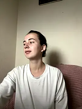 SweetieKendl on StripChat 