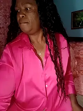 TALLNSEXY48 on StripChat 