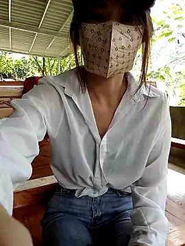 tara_0000 on StripChat 
