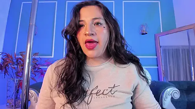 TaraTaylorr on StripChat