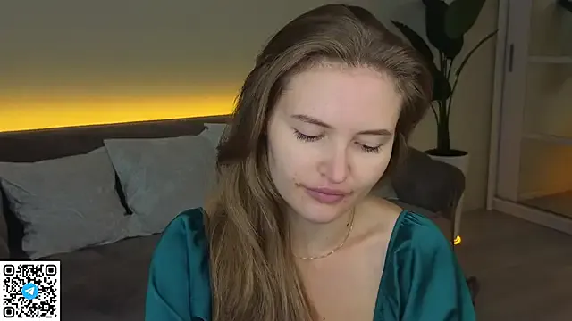 TesssaHart on StripChat 