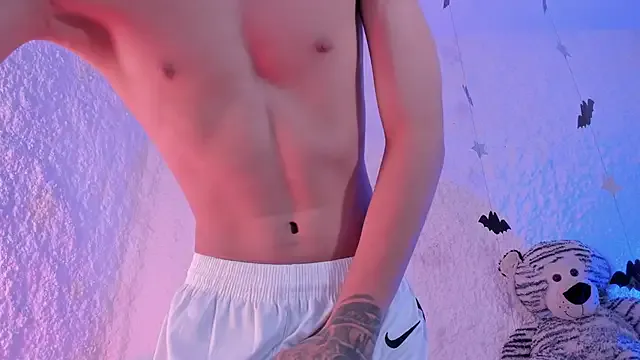 thiago_kinghot — show bulge and sexy dance butt