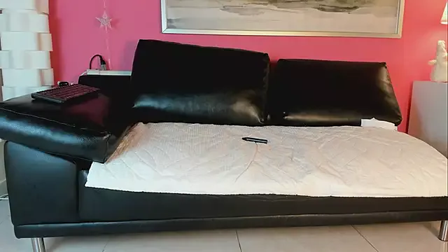 Tiffanysurez_ on StripChat 