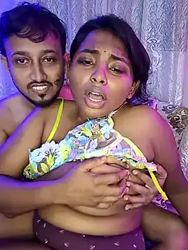 Trending_Couple — Full Nude in Public with full face