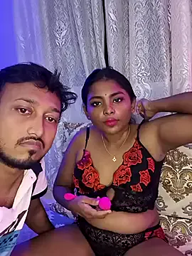 Trending_Couple — Full Nude in Public